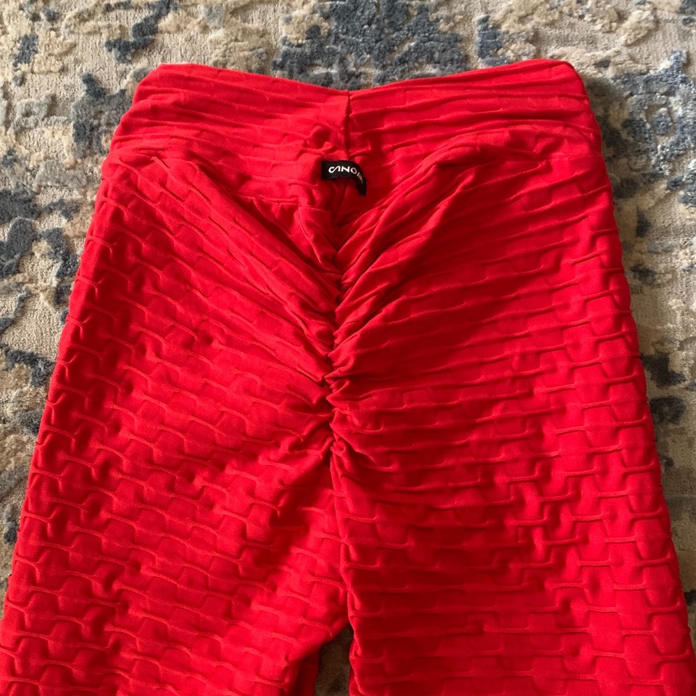 Cinched red leggings